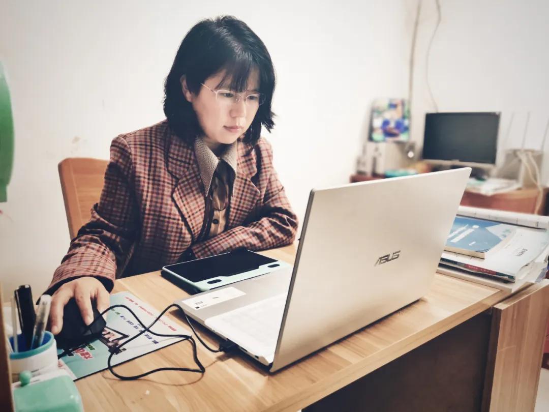 多媒体课件特等奖获得者黄贵梅：你的课件，就是你的思想