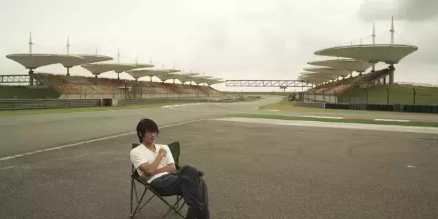 37岁的韩寒活得到底有多明白,中年韩寒活成了他