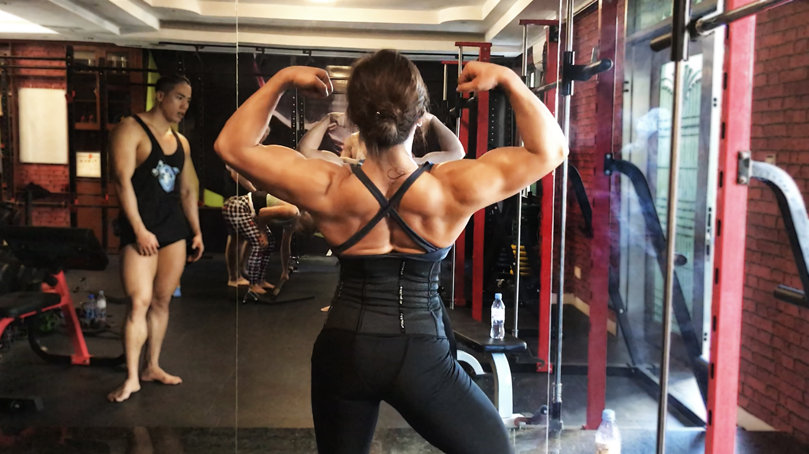 手臂赘肉怎么快速消除,如何消除手臂上的蝴蝶袖