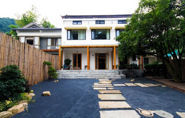 杭州最美民宿落地窗湖景房,杭州最美十大民宿酒店