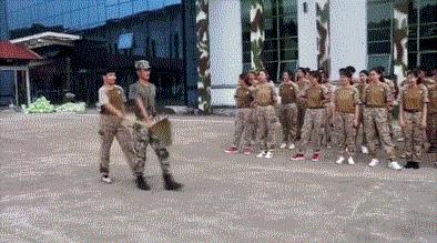 我参加的不是军训，绝壁是人体艺术展啊