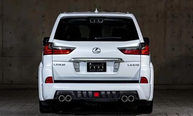 全新款雷克萨斯lx570,雷克萨斯lx570与陆巡570对比