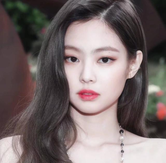 空气刘海短发适合什么脸型,空气刘海适合什么脸型发型图片