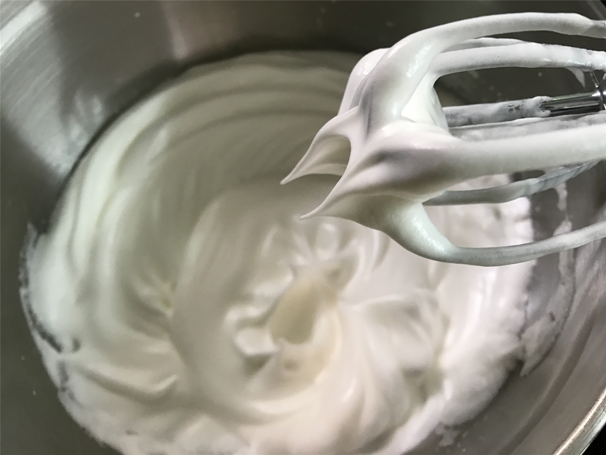 零失败戚风蛋糕6寸的新手做法,史上最好记的戚风蛋糕配方在这里