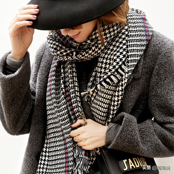 围巾的各种围法丝巾的系法,今年最新款的围巾系法