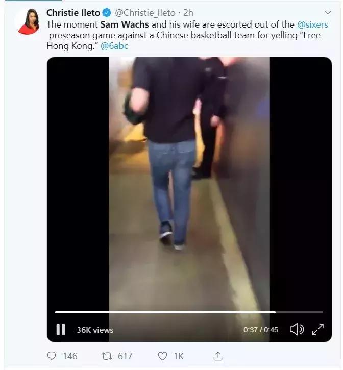 美国NBA球迷在球场举乱港标语直接被“请”了出去