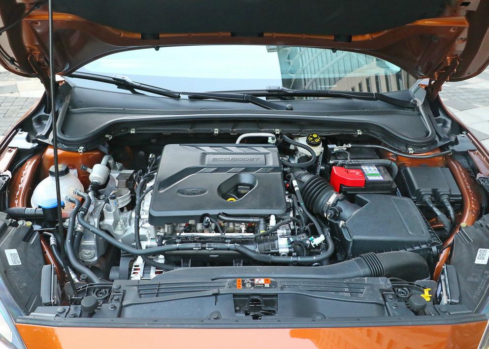 福特再亮王牌，变速箱动力衔接平顺给力，可惜三缸机成败笔