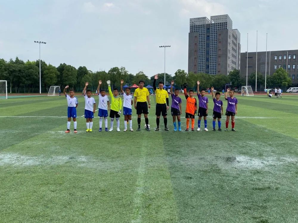海门港新区实验小学足球队,经开区实验小学足球比赛