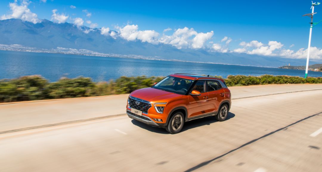 搭载12.3英寸竖屏,百公里油耗才5.3L,试驾北京现代全新一代ix25