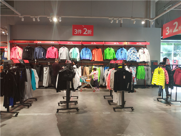 晋江鞋都安踏,福建晋江李宁安踏运动鞋