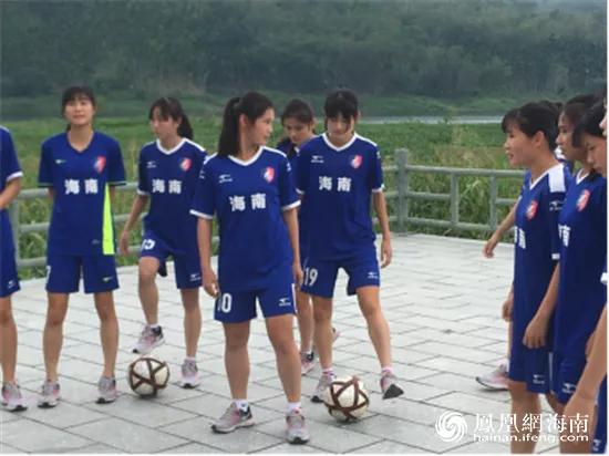 琼中携手慧诚电商直播助农增收