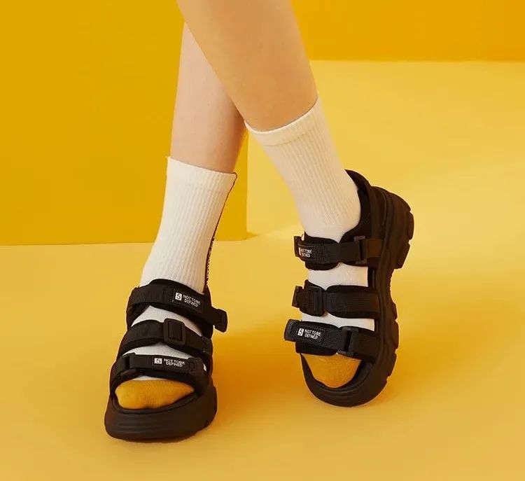 大码休闲女凉鞋新款2022爆款正品,品牌女凉鞋断码清仓特价正品秒杀