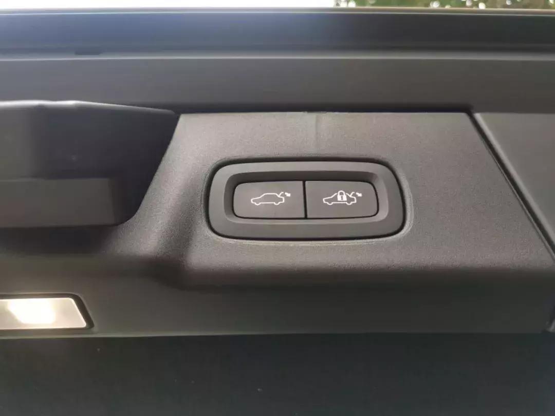 车价50万,音响值10万!这辆旅行车为何如此受追捧?