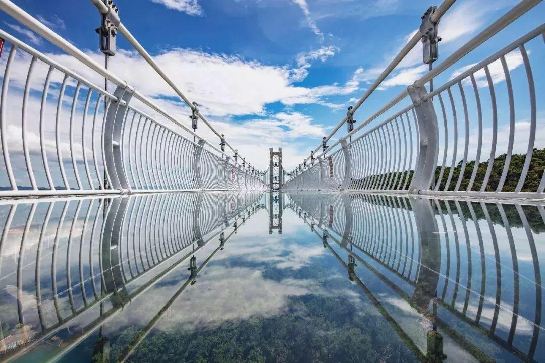 水上乐园超级大喇叭体验,挑战十大世界上最大的水上乐园