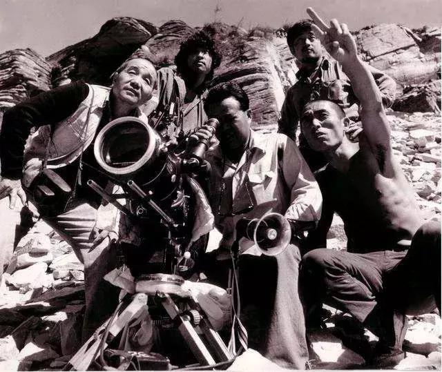 背叛大哥的日子：拍片不为艺谋，电影再无凯歌