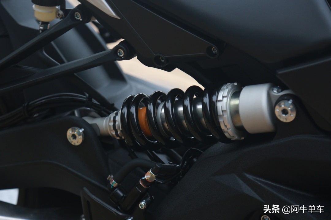 阿牛说车——赛道上的追600到底怎么样?