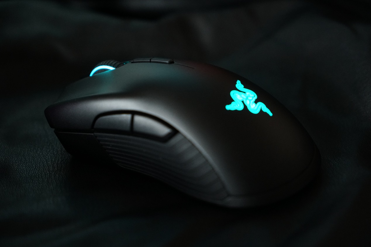 雷蛇曼巴眼镜蛇无线版鼠标开关键,雷蛇曼巴眼镜蛇无线版灯光