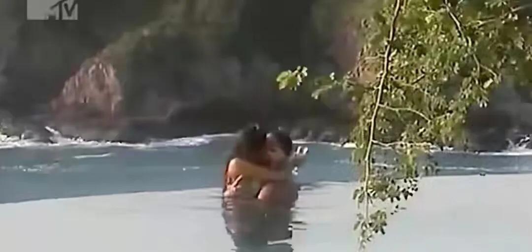 她是俄罗斯第一美女，嫁给马来国王45天遭驱逐，竟是她绿了国王