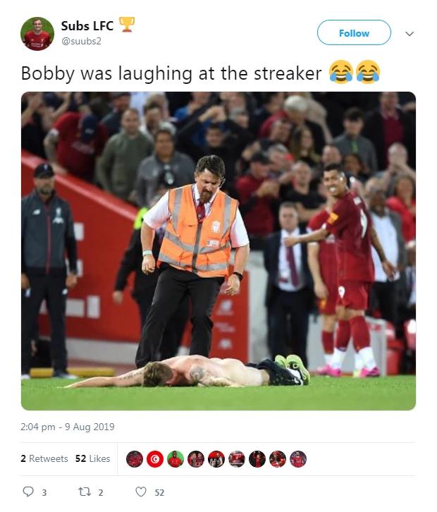 疯狂裸奔！球队4-0失利球迷裸奔为球队制造中场阻截铁粉