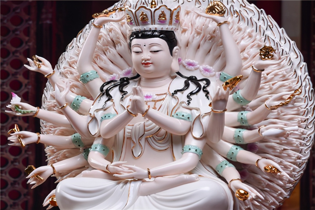 十二生肖守护神是哪位菩萨的化身,十二生肖守护神菩萨哪个厉害