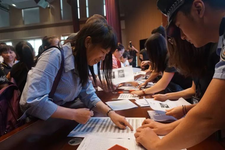 关注|领工资啦！251名工人在劳动节前收到欠薪！