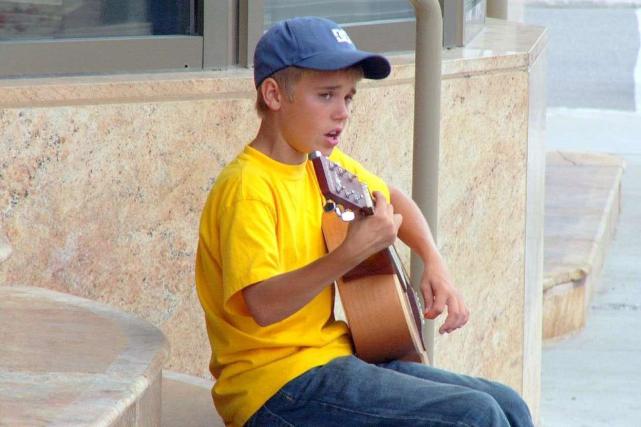 历尽千帆归来仍是少年大宋少年志,走出半生归来仍是少年贾斯汀比伯