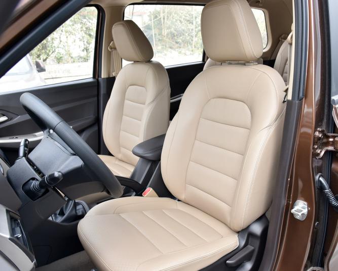 五菱宏光1.5自吸测评,五菱宏光经典款国六1.5测评