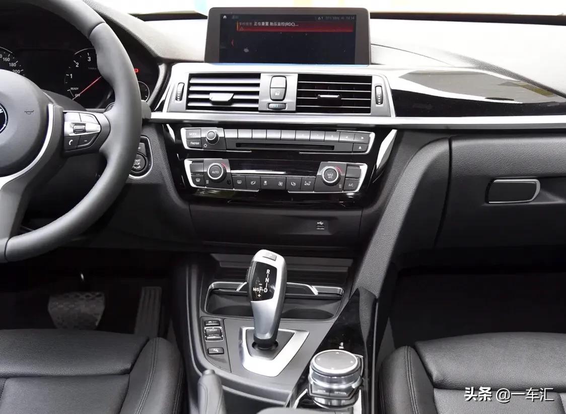 宝马3系gt2017款320im运动型,无框门宝马三系