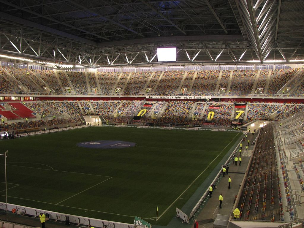 全世界最现代化的球场,中国全封闭球场