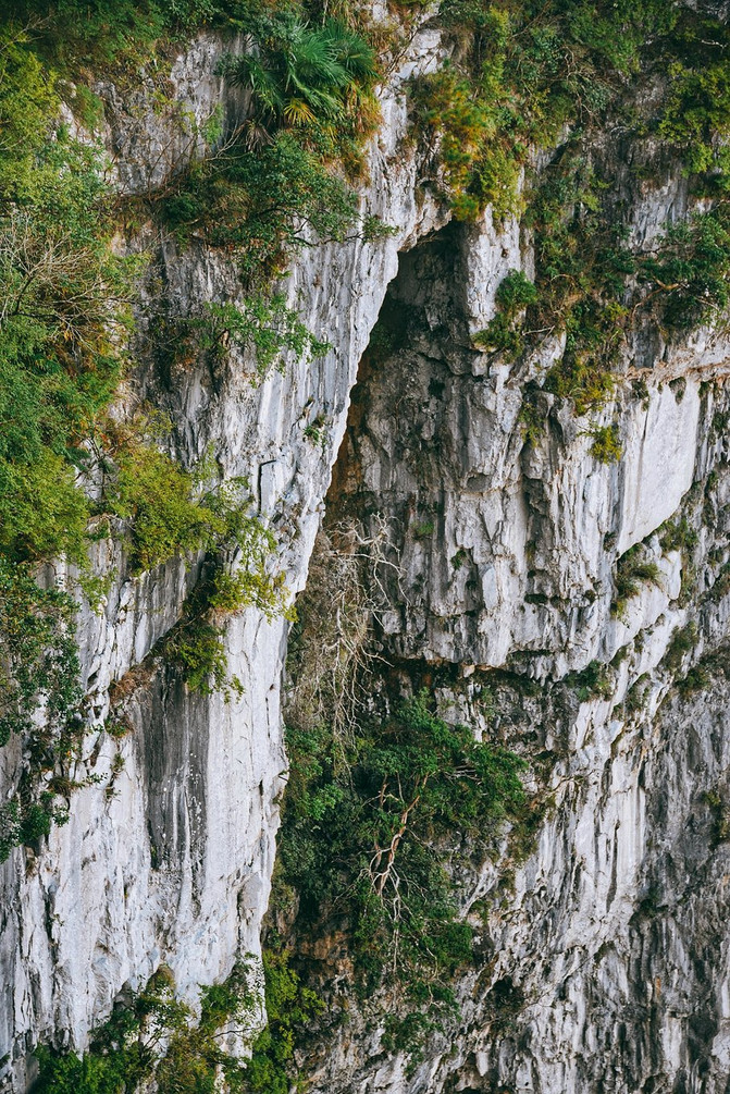 观天坑，游溶洞，桂西北最名不见经传的冷门旅行目的地——乐业