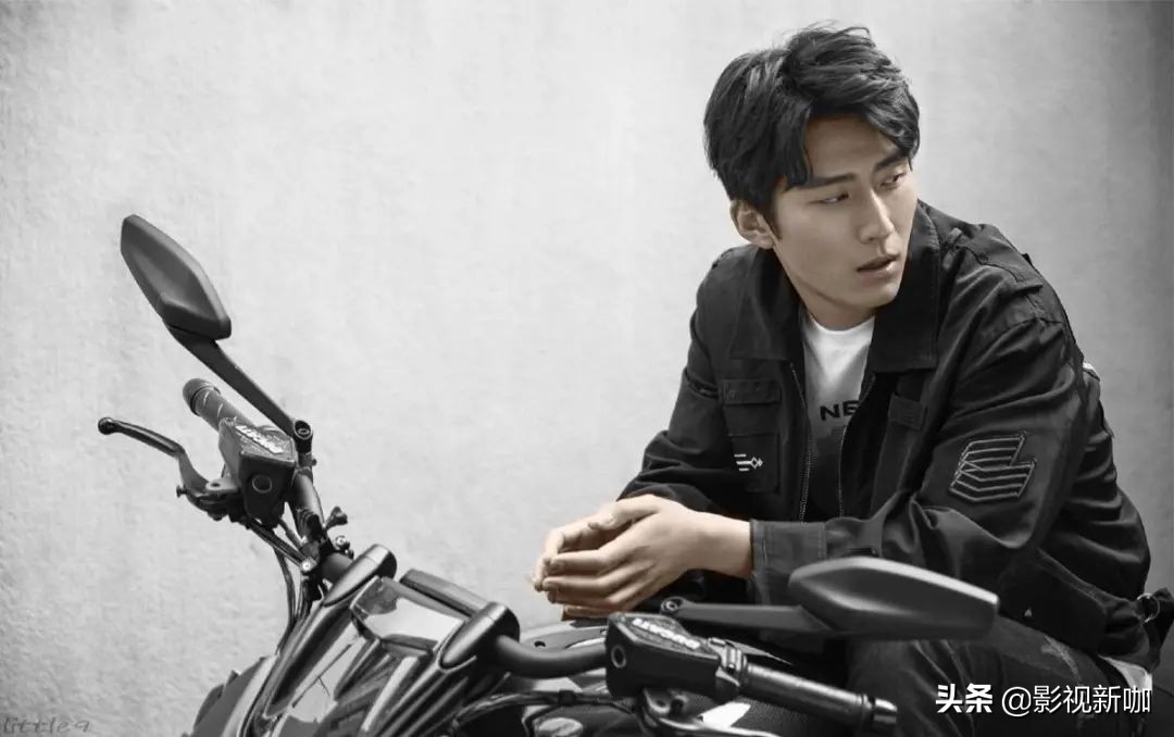 周冬雨山楂树之恋张艺谋窦骁,窦骁与周冬雨两个不同的人生