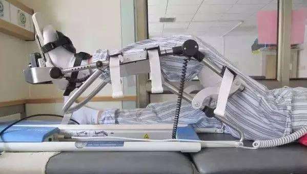 髌骨粉碎性骨折康复训练痛苦吗,髌骨骨折术后第五周康复训练