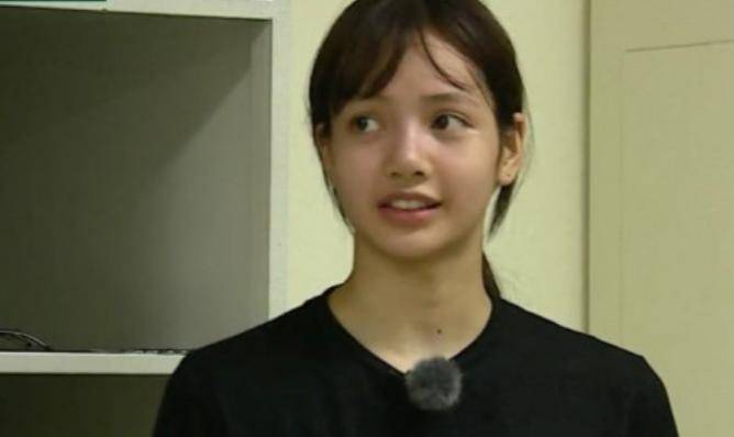 Lisa颜值被酸，化妆术隐藏东南亚脸？韩国键盘侠“杠精”上线