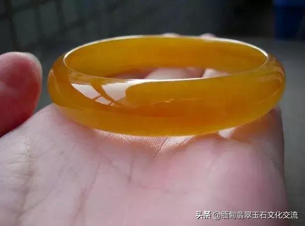 怎么辨别翡翠手镯好坏图解,翡翠手镯好坏最简单方法