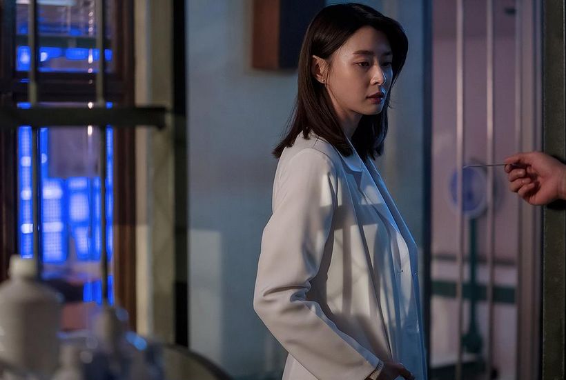 精神病患者从疯人院逃出,精神病院逃不出来的精神病人