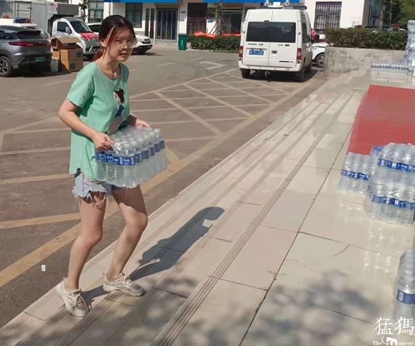 失联40个小时救援队员,郑州防汛救灾优秀志愿者杨国庆