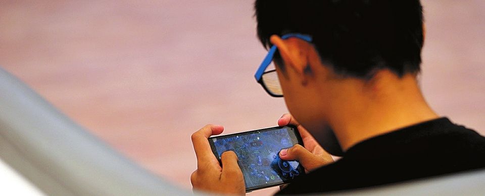 手机打开app老是闪退,为什么手机打开app会闪退