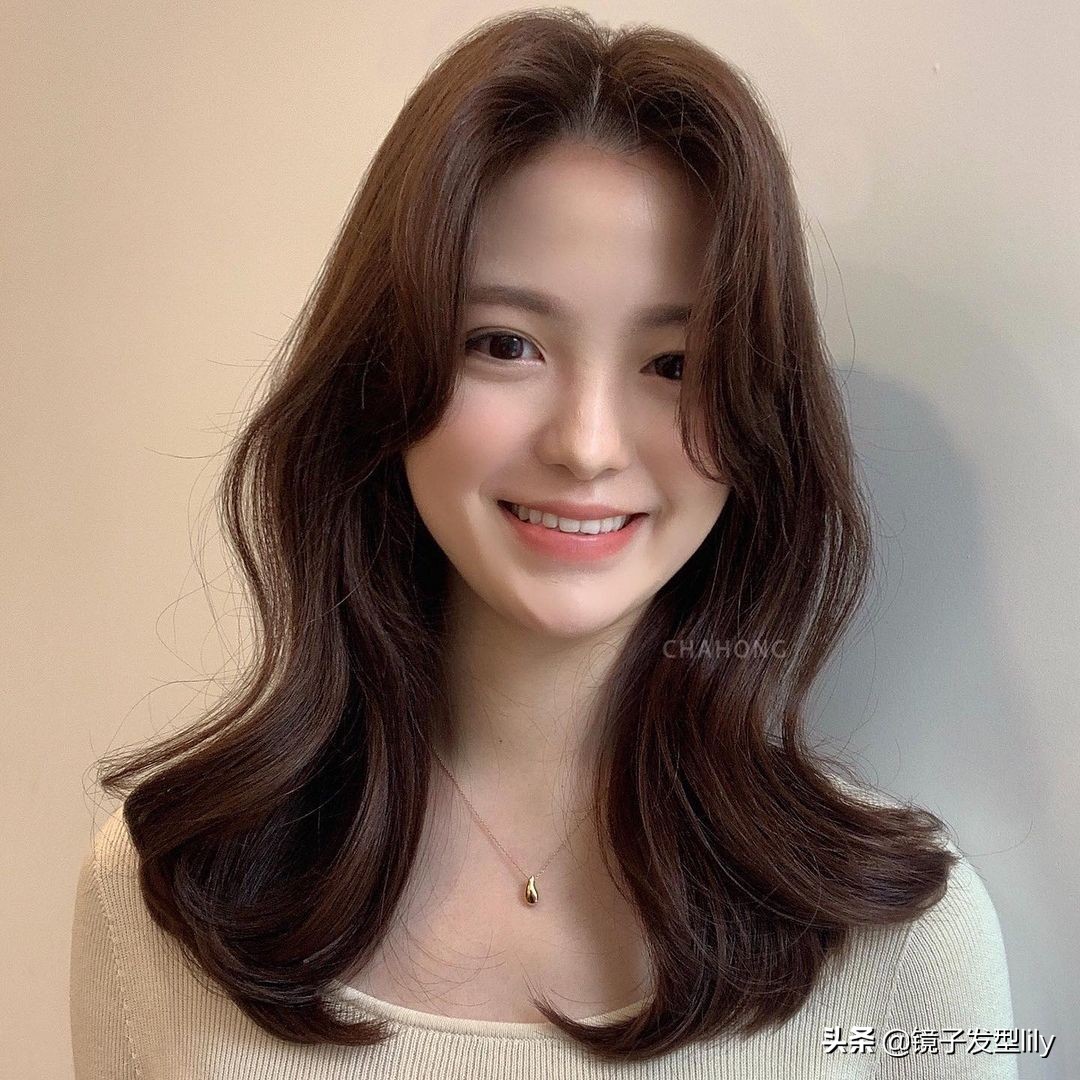 今年最流行的发型减龄要怎么剪,矮个子剪发型显高显气质