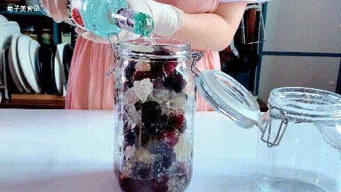 泡杨梅酒用小杨梅好还是大杨梅好,泡杨梅酒用紫杨梅还是红杨梅泡好