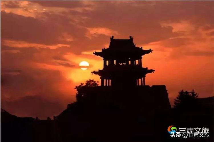 姝﹀▉浼犲,浼犲涔嬪煄鍏湞鍙ら兘