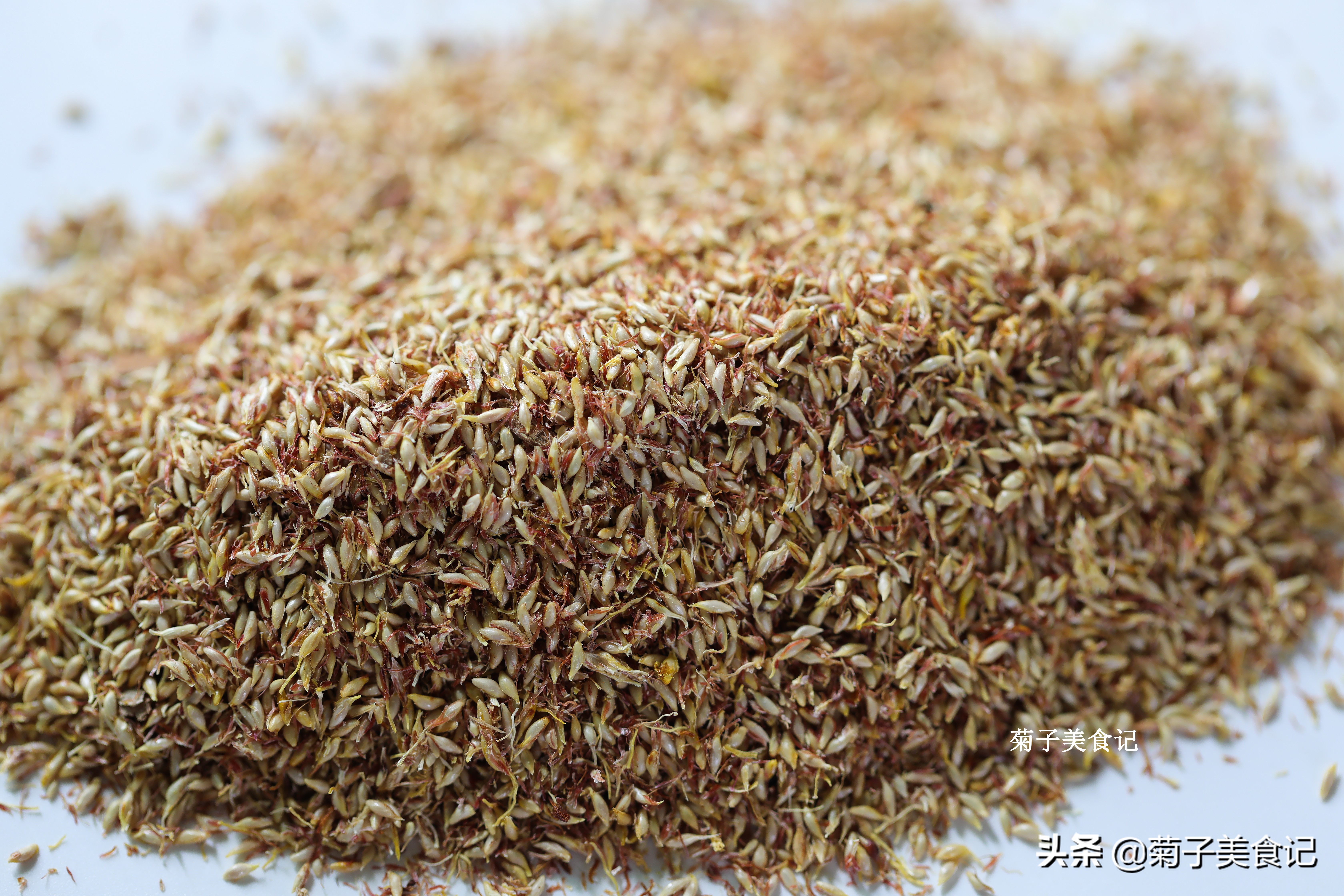 这款蜂蜜柠檬爱玉冻，冰冰凉凉酸甜可口，不愧是宝岛名小吃