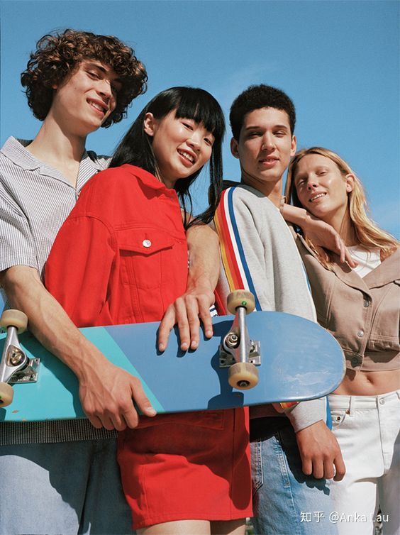 你穿过最便宜的衣服多少钱,你穿过最贵的衣服是什么