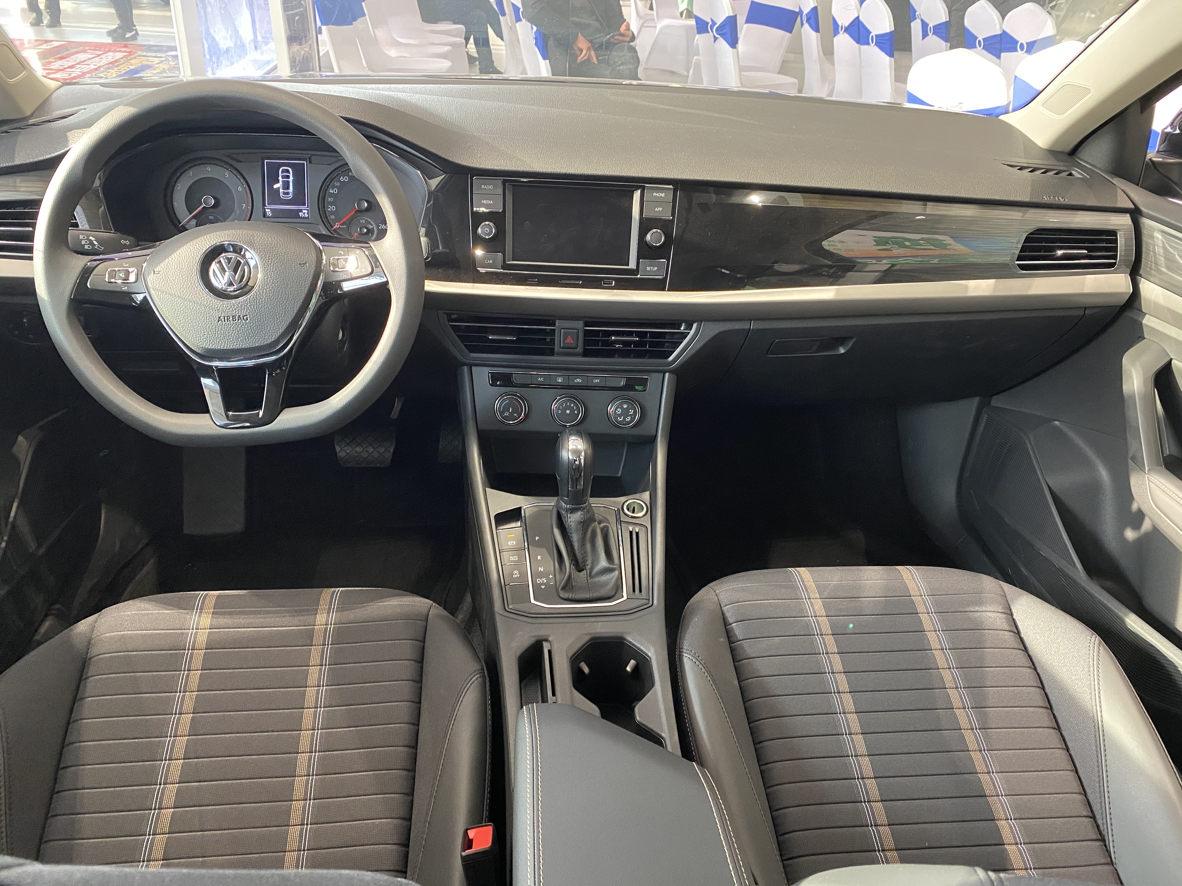 大众朗逸1.5l爬坡怎么样,朗逸自动视野版1.5l详细配置