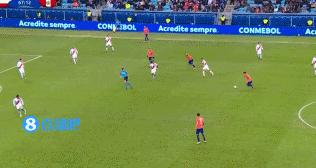 美洲杯门将倒挂进球,美洲杯门将