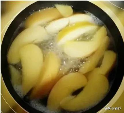 每天吃煮苹果一个月后的变化,每天吃一个煮熟的苹果10天好处