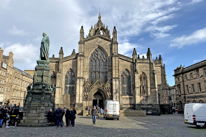 英国爱丁堡房价最新价格,英国爱丁堡全景图