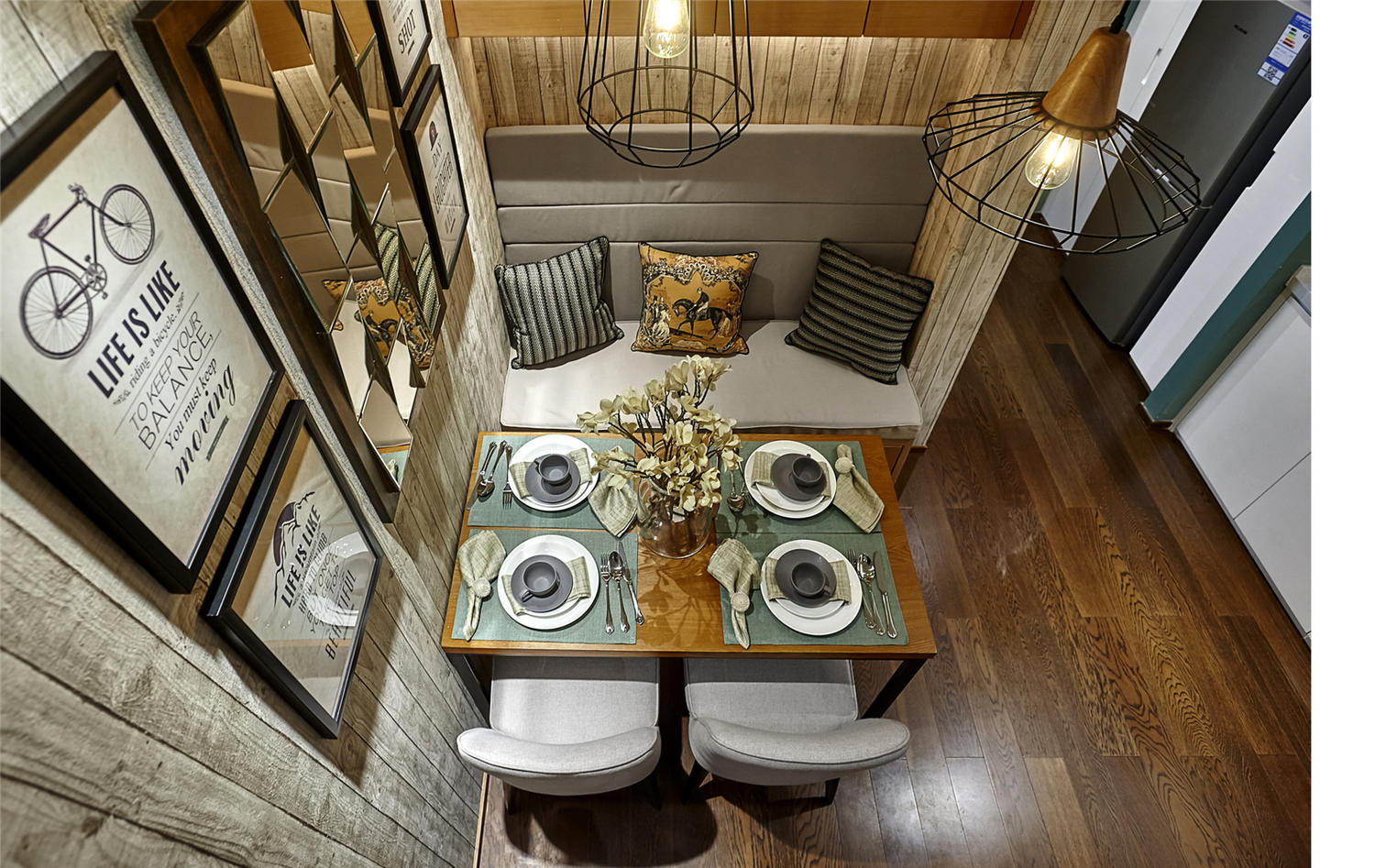 谁说公寓房不值得买,loft复式公寓适合一家三口住吗