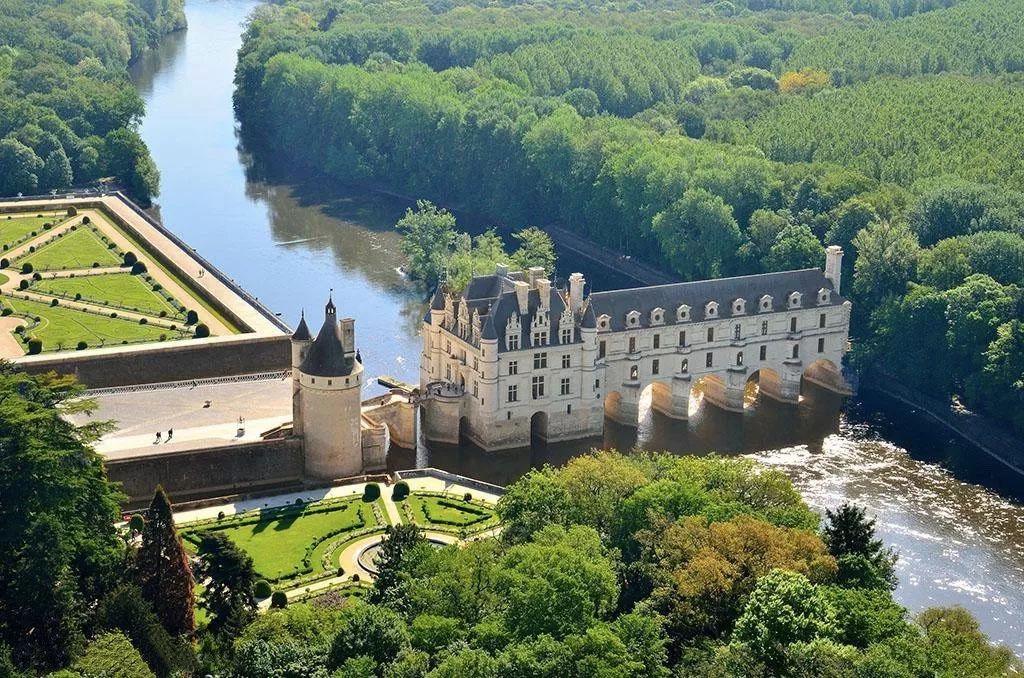 卢瓦尔河谷古堡之旅 (法国卢瓦尔河谷后花园)