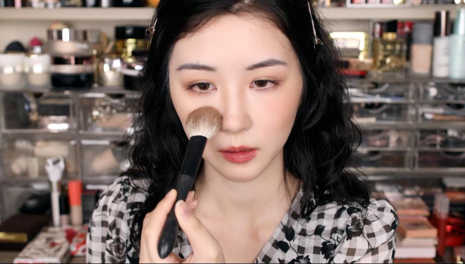 颧骨颧弓整容,颧骨高嘴凸面中凹整容