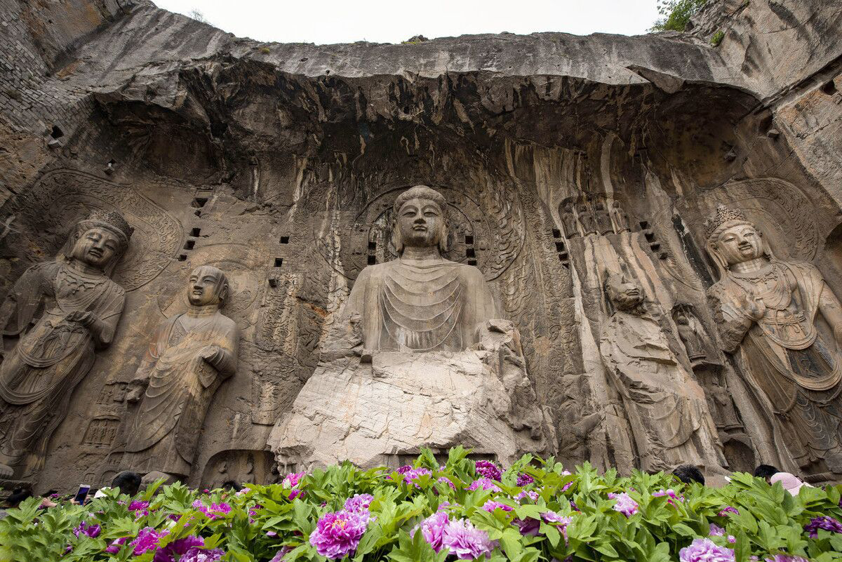 洛阳少林寺嵩山一日游报价,洛阳出发少林寺龙门石窟旅游团